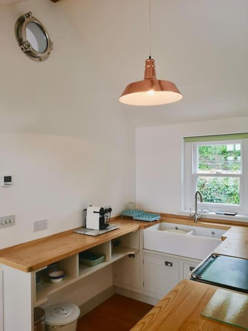 The Little Post House. A Perfect Village Retreat, With Stunning Views. Boscastle Exterior foto